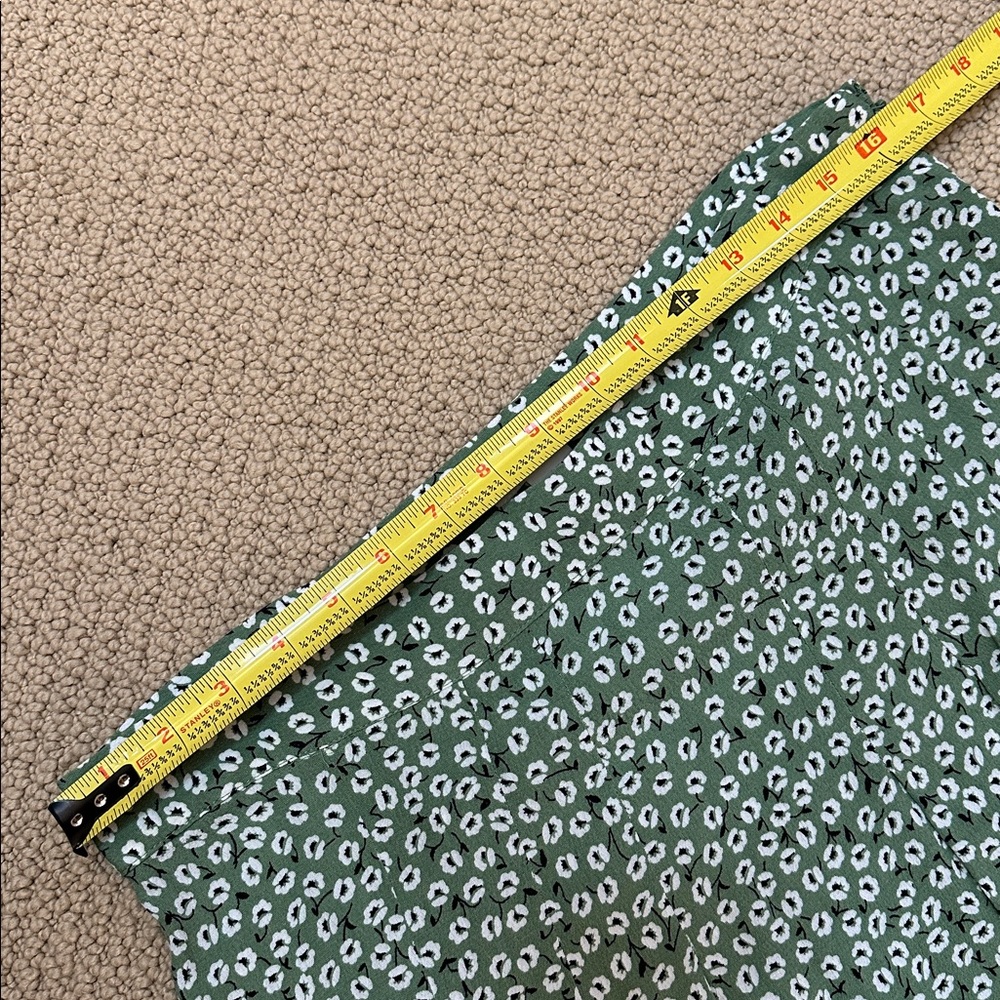 H&M Green Floral A-Line Midi Skirt with thigh slits - Picture 5 of 10